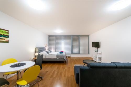 Vv Hotel