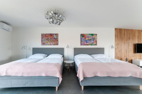 Vv Hotel