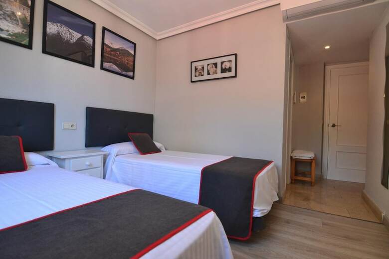 Hotel Hoster�a El Bodeg�n De Gredos