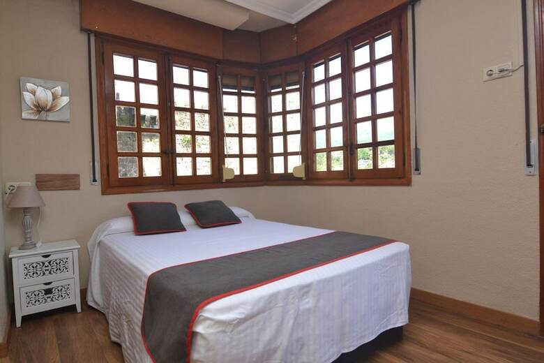 Hotel Hoster�a El Bodeg�n De Gredos