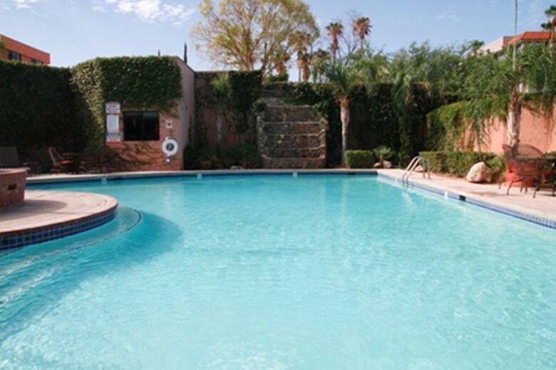Viscount Suite Hotel