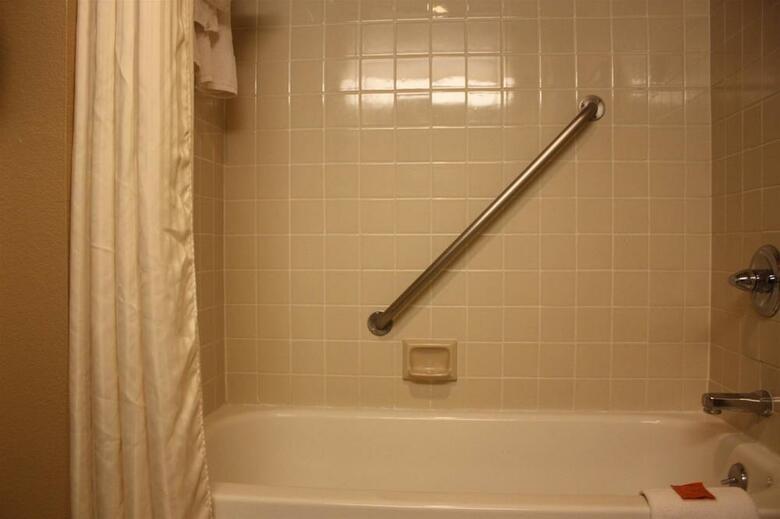 Viscount Suite Hotel
