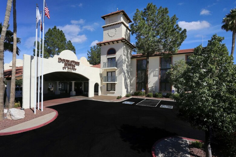 Hotel Doubletree Suites By Hilton Tucson Airport