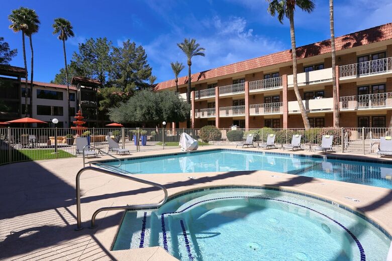 Hotel Doubletree Suites By Hilton Tucson Airport