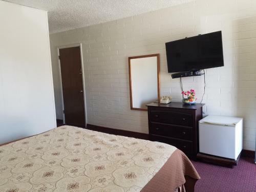 Motel Budget Host Inn Williams