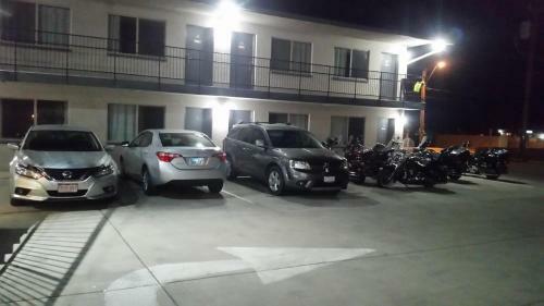 Motel Budget Host Inn Williams