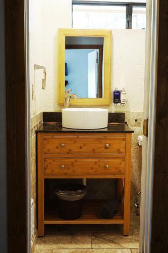 Bed & Breakfast Sheridan House Inn- Adult Only Accommodation