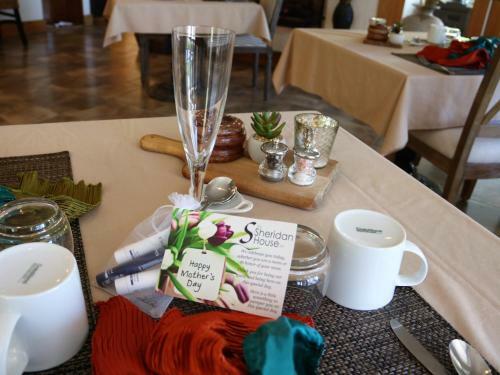Bed & Breakfast Sheridan House Inn- Adult Only Accommodation