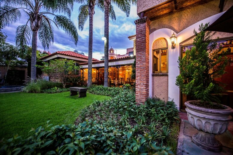 Hotel La Mansion Del Sol