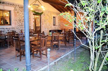 Hotel Restaurante Ribera Del Chicu