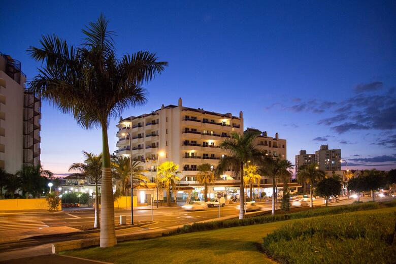 Oro Blanco Apartments