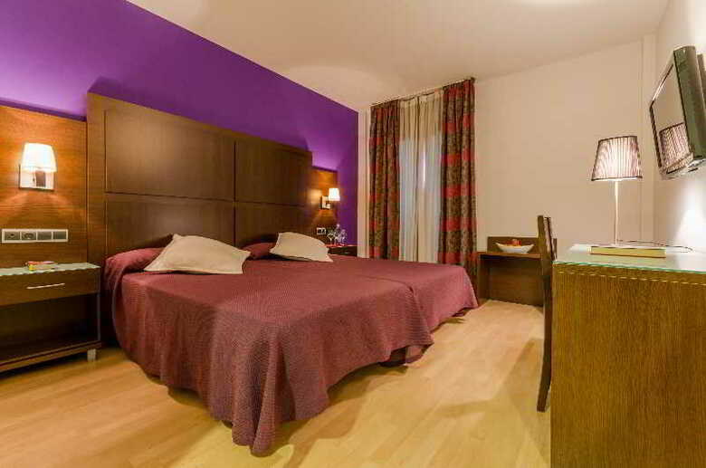 Hotel Conquista De Granada