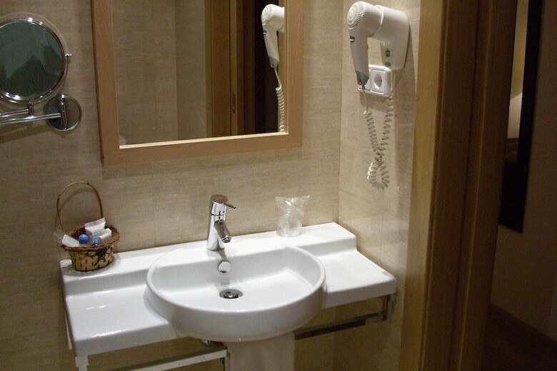 Tch Hotel