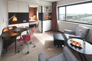 Hotel M�venpick Amsterdam City Center