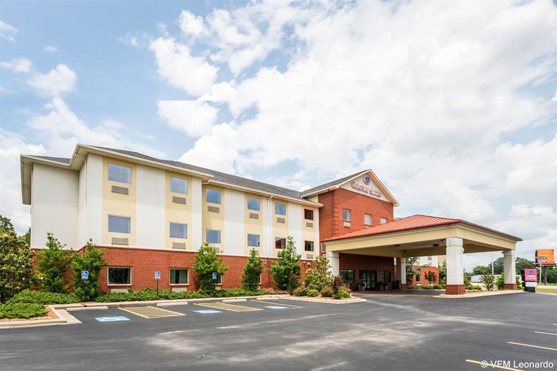 Hotel Comfort Suites Batesville