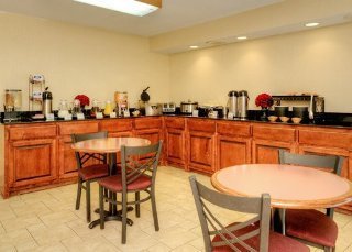 Hotel Econo Lodge Inn & Suites Bentonville