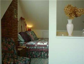 11 Singleton House B&B