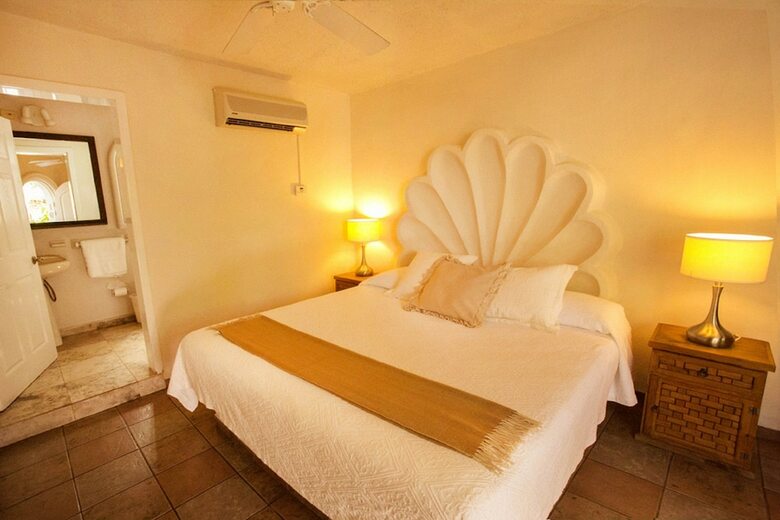 Hotel & Suites El Moro