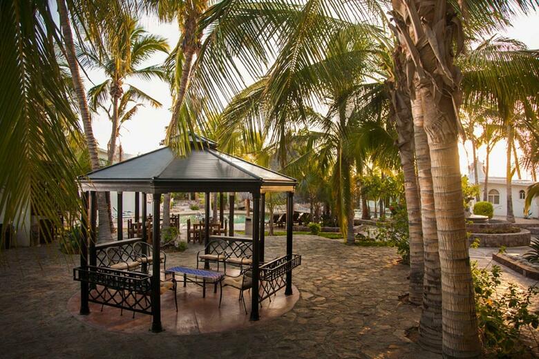 Hotel & Suites El Moro