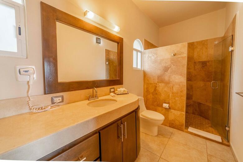 Hotel & Suites El Moro