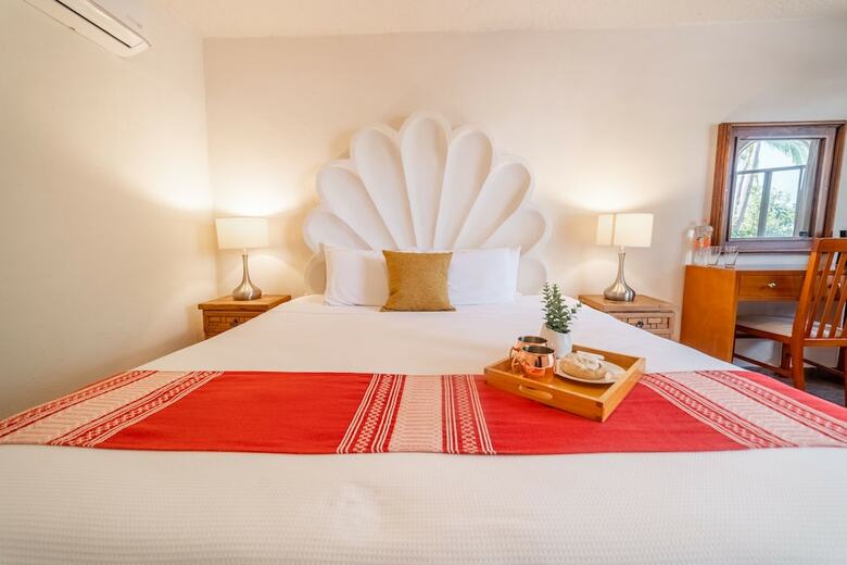 Hotel & Suites El Moro