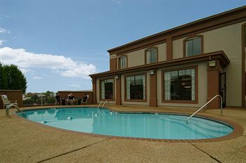 Aspen Hotel And Suites