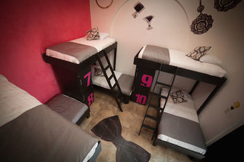 Albergue Hostal El Armario