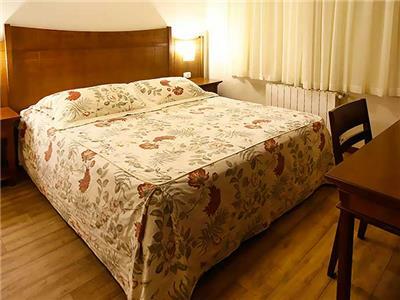 Hostal Encantos Lago Hotel