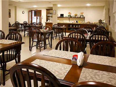 Hostal Encantos Lago Hotel