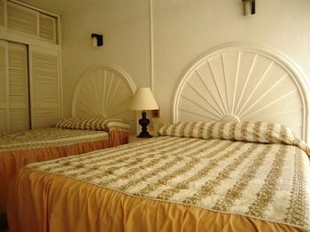 Hotel Concierge Inn Santa Cecilia
