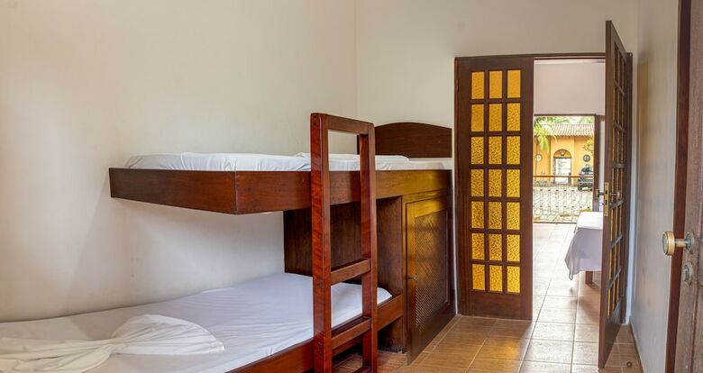 Hostal Pousada Casa Amarela