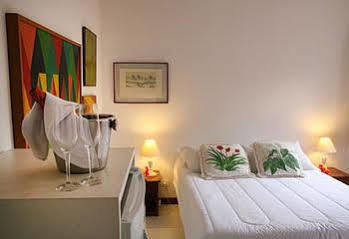 Hostal Pousada Dos Hibiscos