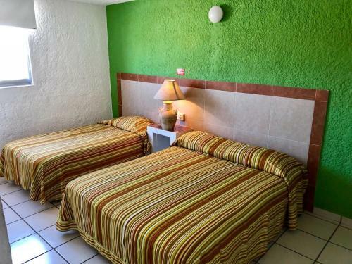 Hotel & Suites Santa Barbara