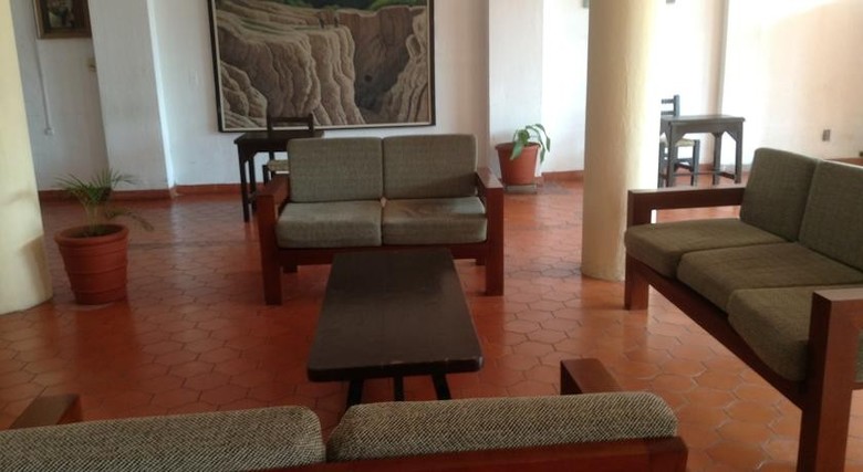 Hotel Las Jacarandas