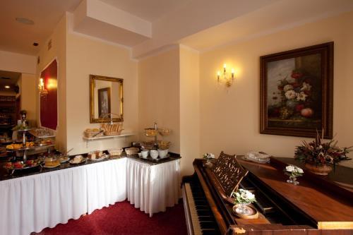 Hotel Savoy