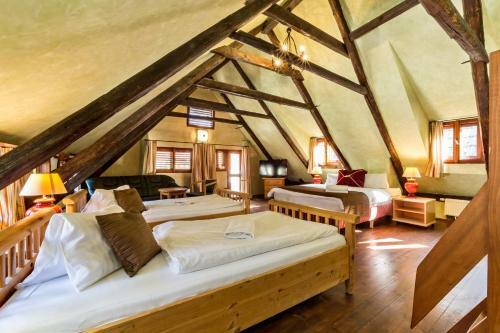 Hostal Pension U Hada
