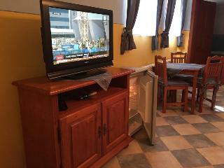 Hostal Pension Amadeus & Apartments