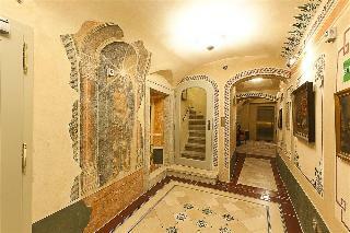 Hotel Kr?�n?v D?m