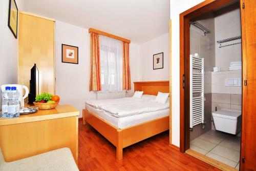 Hostal Penzion Na Ostrov?