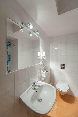 Hostal Pension Pod Skalkou