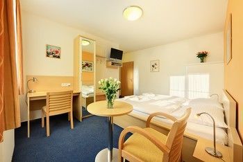 Hostal Penzion Krumlov - Garni Hotel