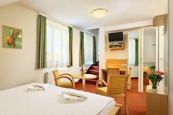 Hostal Penzion Krumlov - Garni Hotel