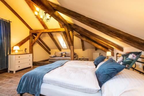 Hostal Penzion Thalleruv Dum