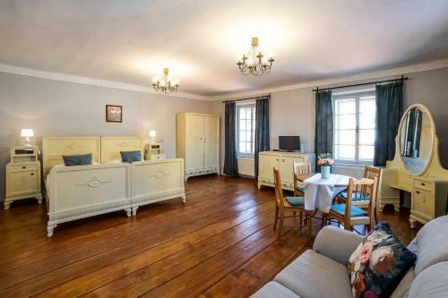 Hostal Penzion Thalleruv Dum