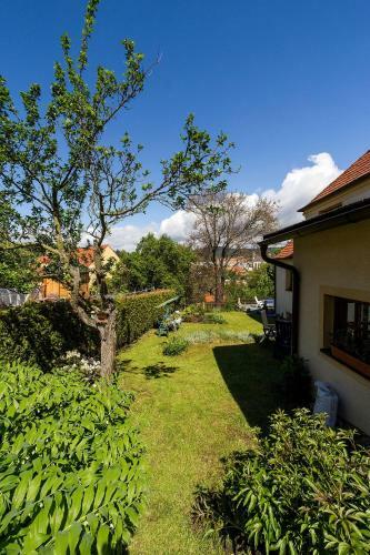 Hostal Pension Jana