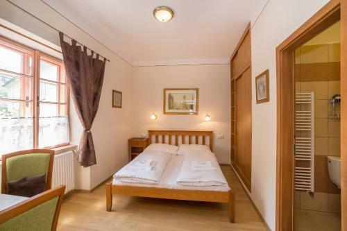 Hostal Penzion Gardena