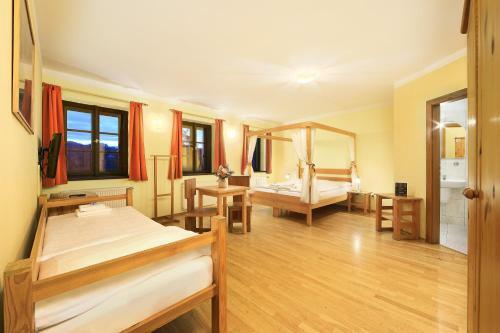 Hotel Garni My?� D�ra