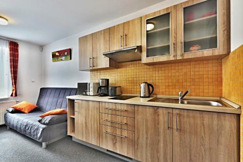 Apartamentos Pension ?esk�