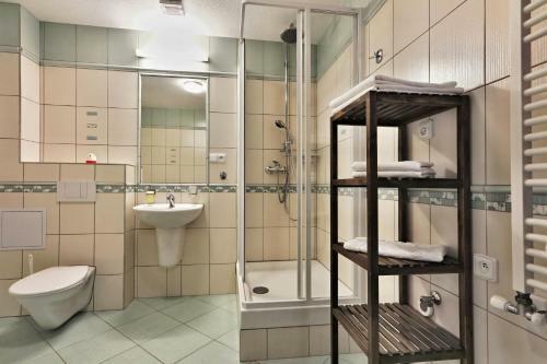 Apartamentos Pension ?esk�