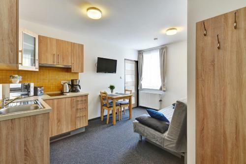 Apartamentos Pension ?esk�